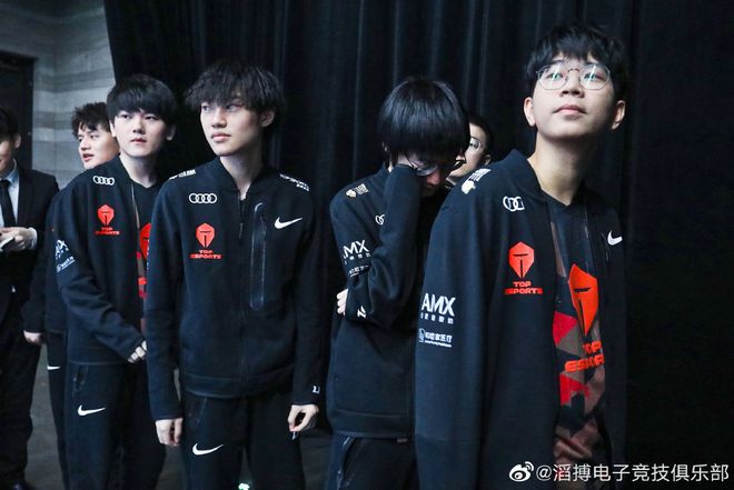 拉斯顿伯里 拉斯顿伯里